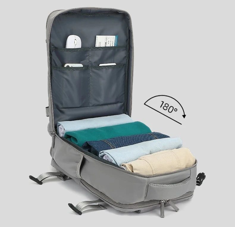 Gray backpack with open compartment showing clothes, labeled '180° large field of view'.